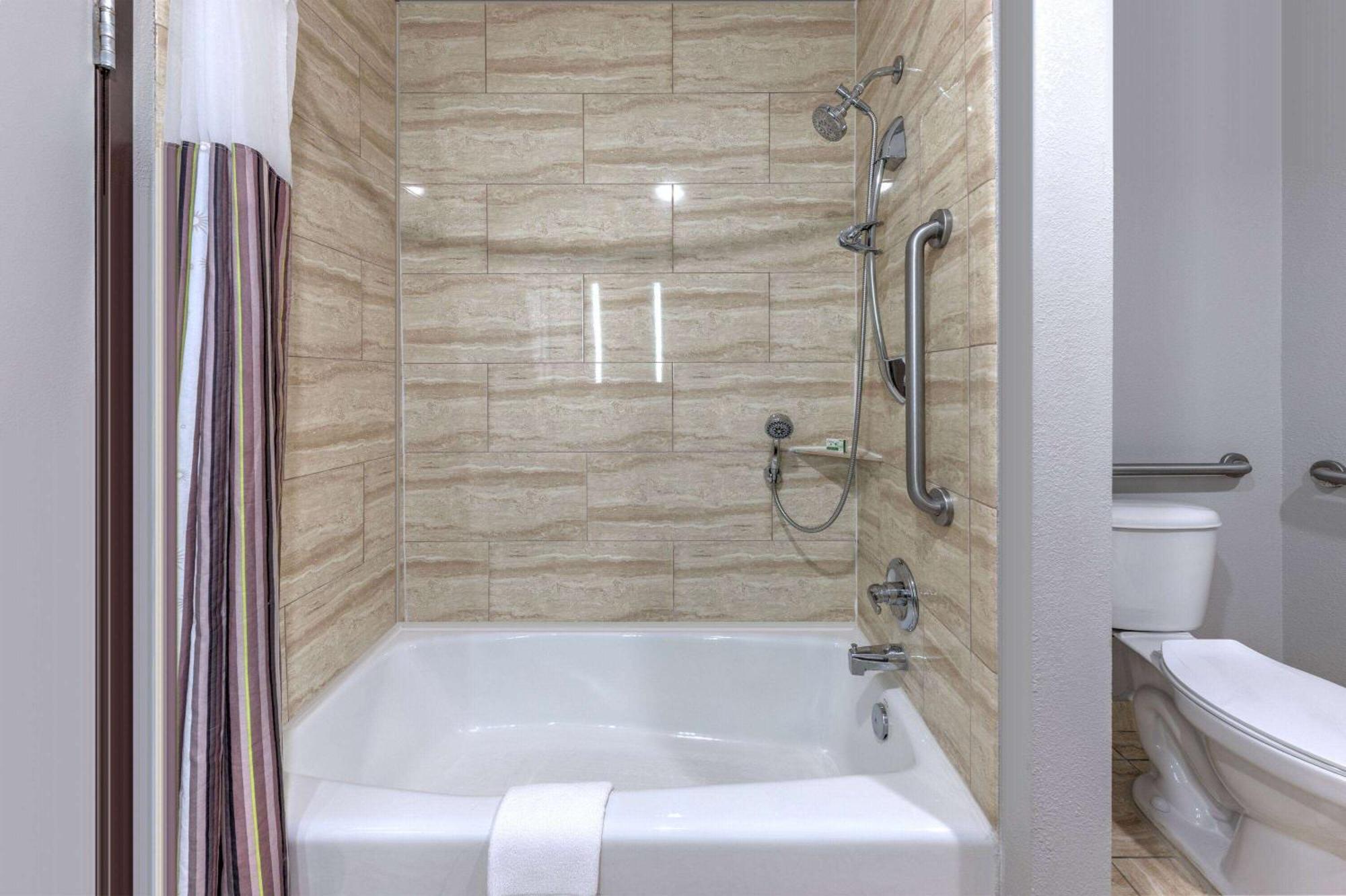 La Quinta By Wyndham Allen At The Village Luaran gambar