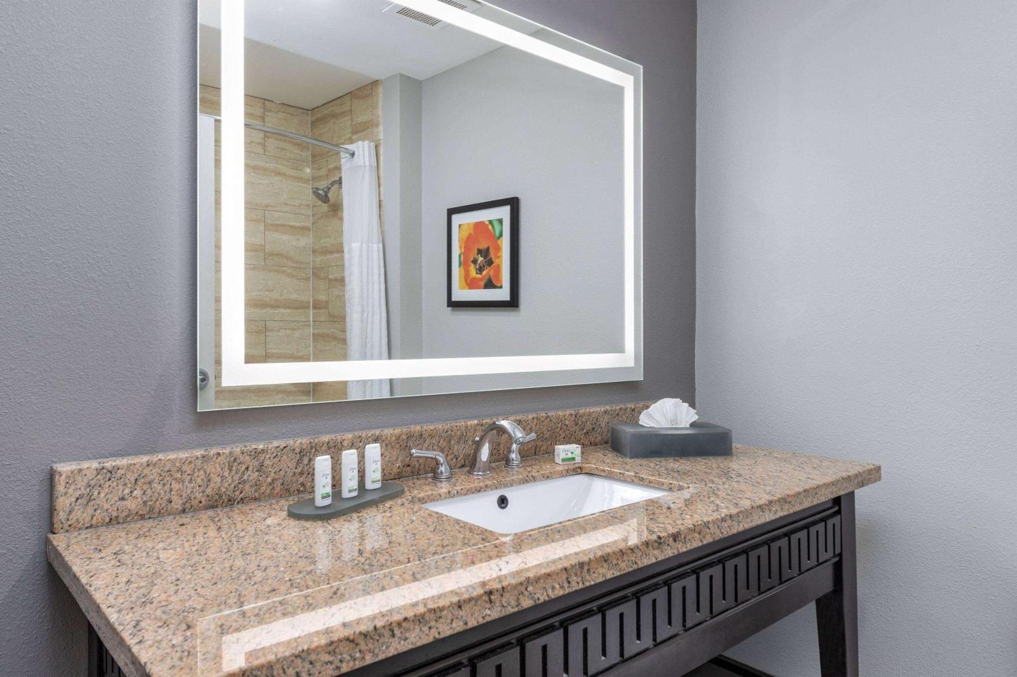 La Quinta By Wyndham Allen At The Village Luaran gambar